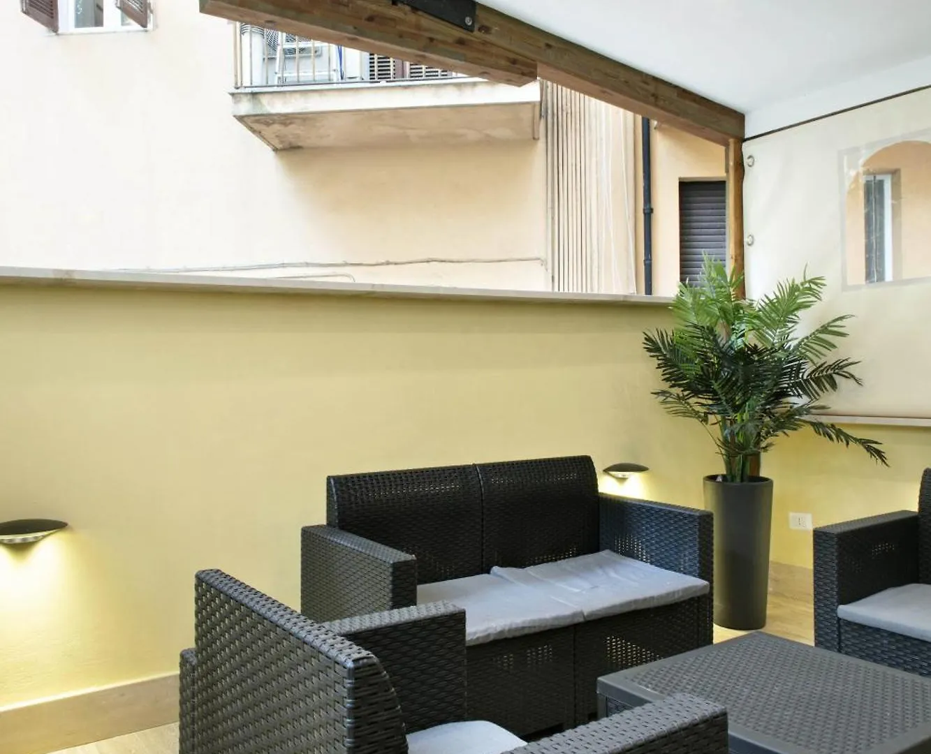 Back To 70'S-Modern And Terrace Apartment Rome